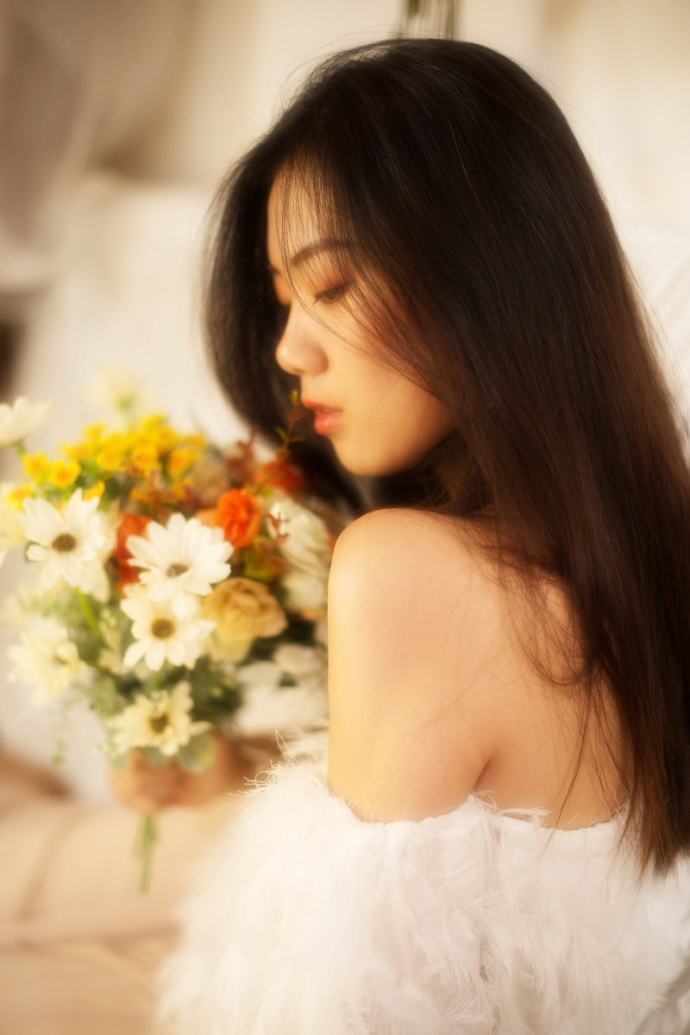 性感美女露肩毛衣私房写真