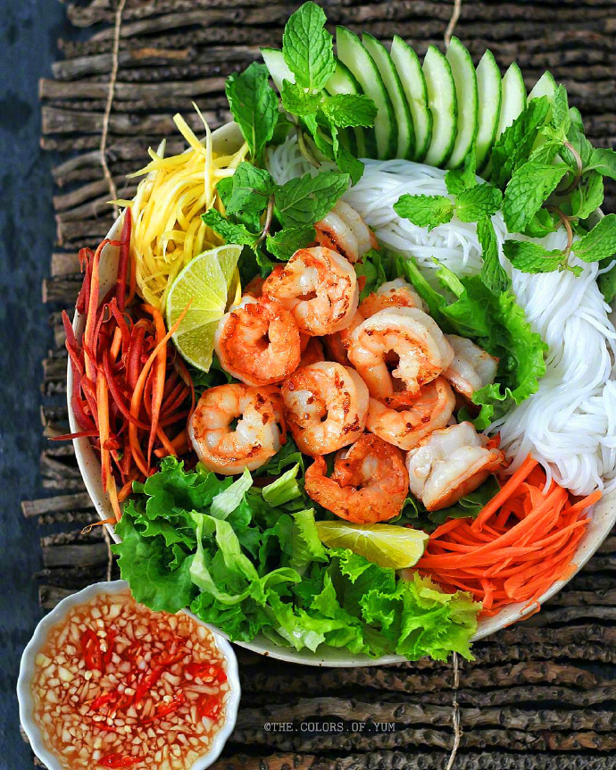 虾仁控看过来,如果有人请客,你去吃吗