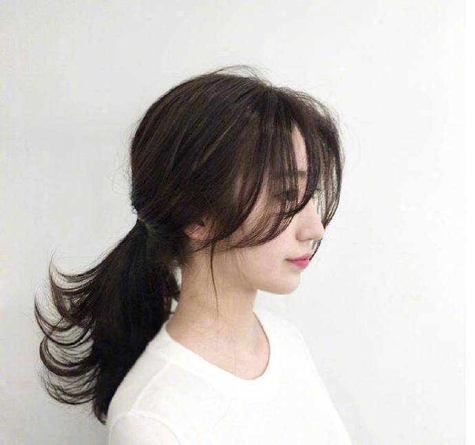 温柔甜美系九种低马尾发型图片示范