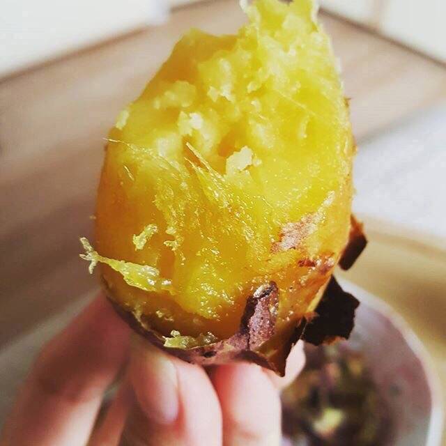 冬季美食之烤红薯图片