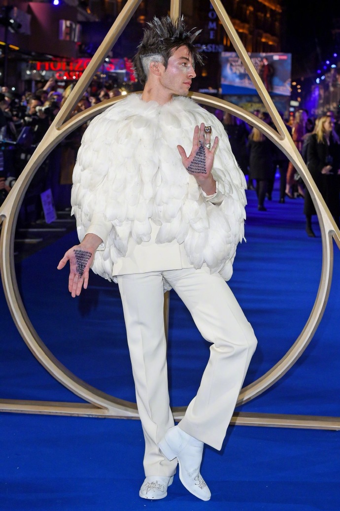 闪电侠巴里·艾伦埃兹拉·米勒Ezra Miller亮相伦敦