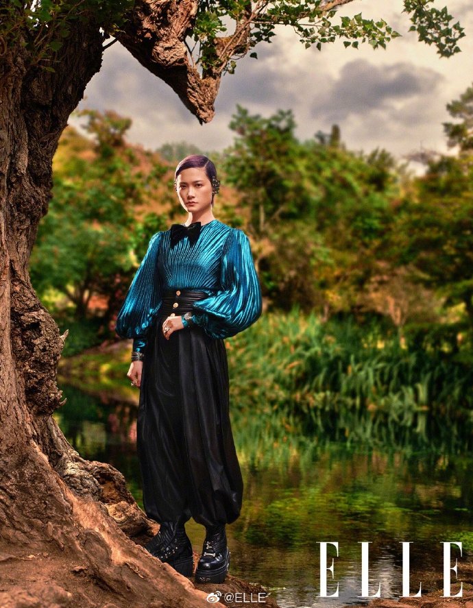 四川美女图片 女明星李宇春《ELLE》8月刊封面图