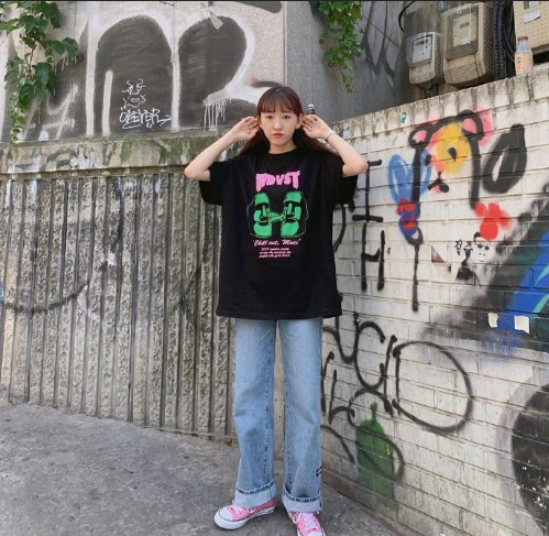 夏日美女图片 超有活力的少女学生穿搭参考