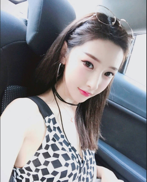 网络美少女mm自拍照图片