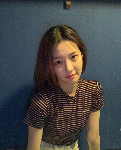 韩国美女图片 女演员李侑菲图片