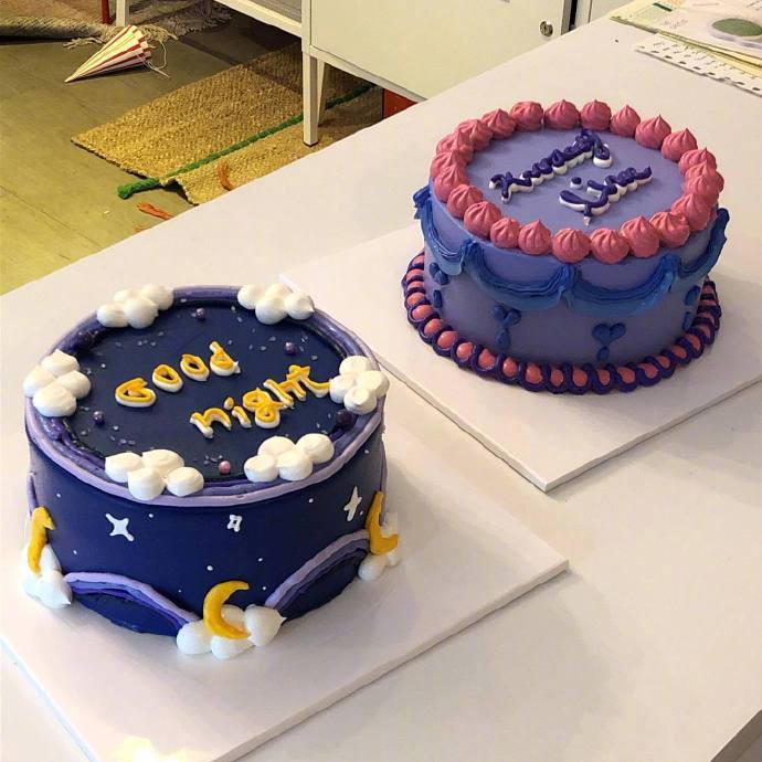 复古可爱的生日蛋糕图片